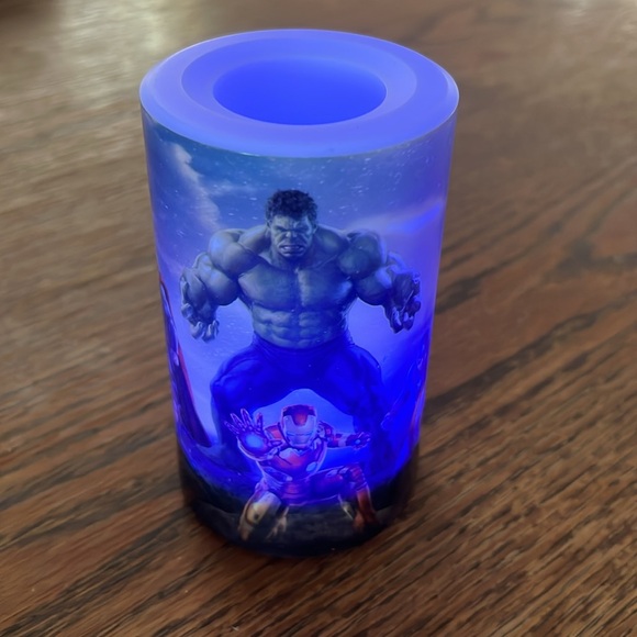 Marvel Avengers Flameless Flicker Color Changing Kids Bed Side led Candle - Picture 8 of 13